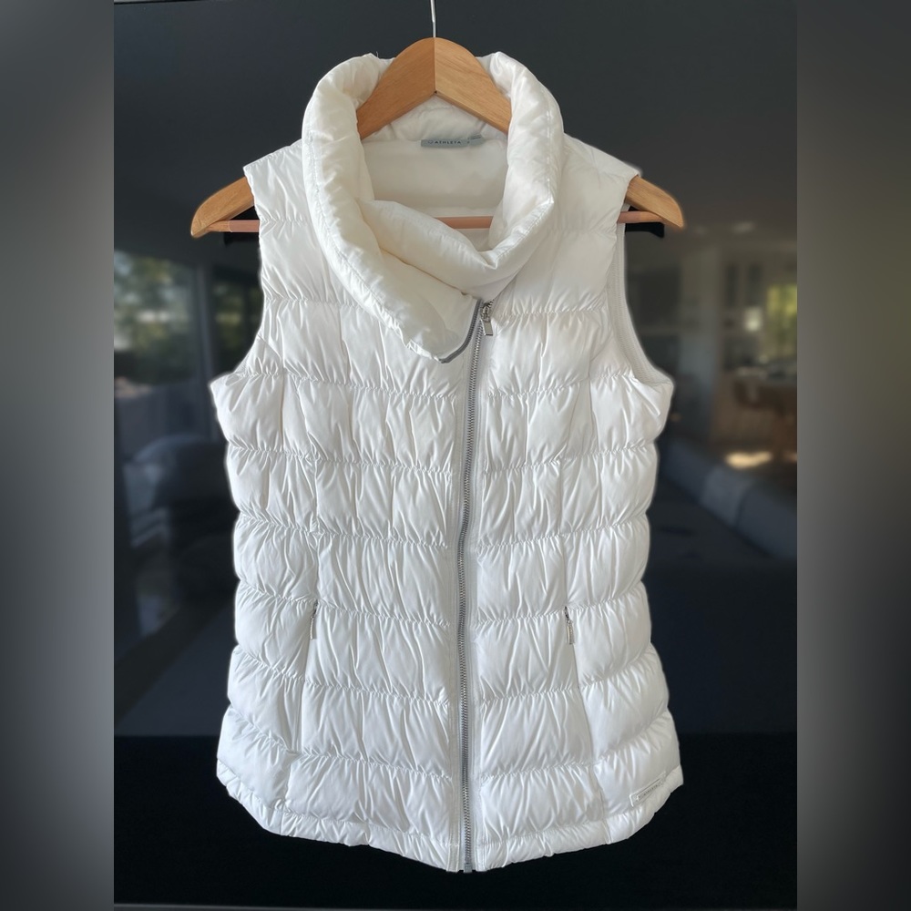 Athleta Women’s White Puffy Vest. Size S